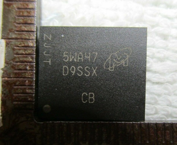 D9SSX MT51J256M32HF DDR5 for PS4 (Pulled and Reballed)